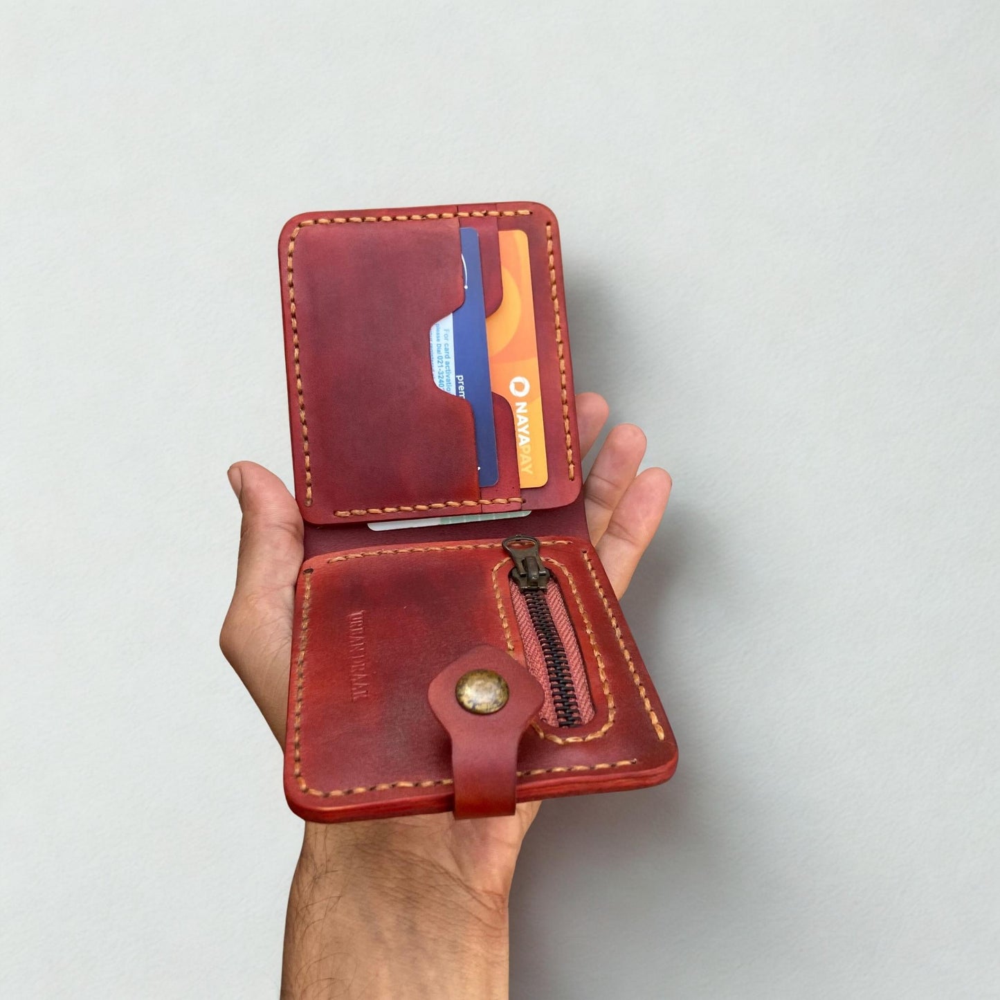 Urban Draak β The Hero Wallet