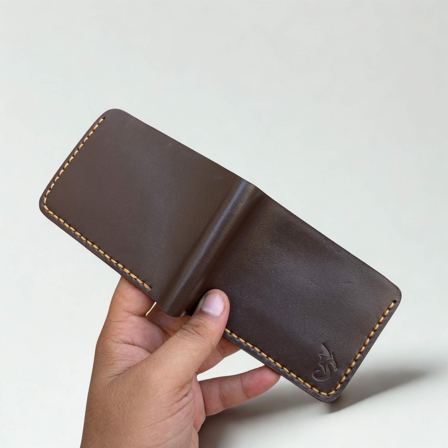 Urban Draak™ Slim Handmade Bifold Wallet – Premium Brown Leather