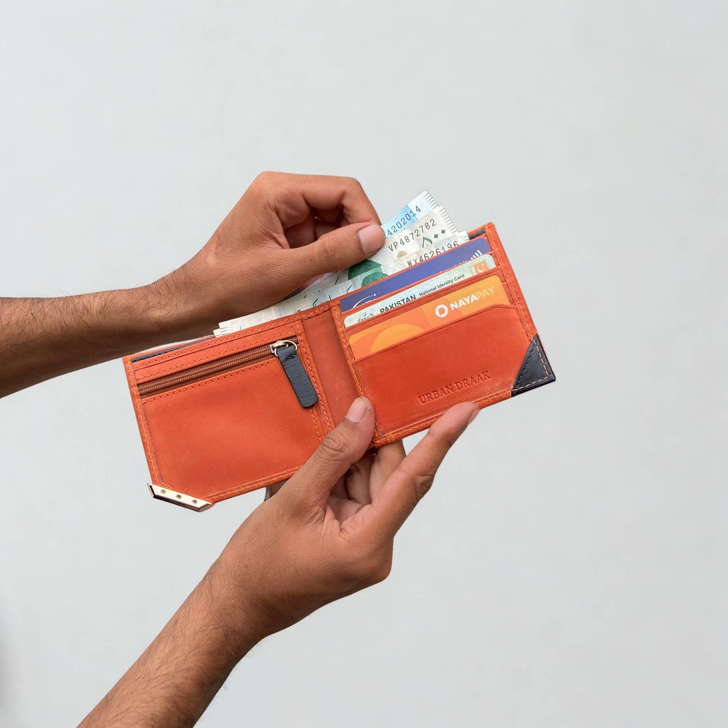 Urban Draak™ Classic Leather Wallet – Multi-Compartment with Coin Pocket & Metal Edge